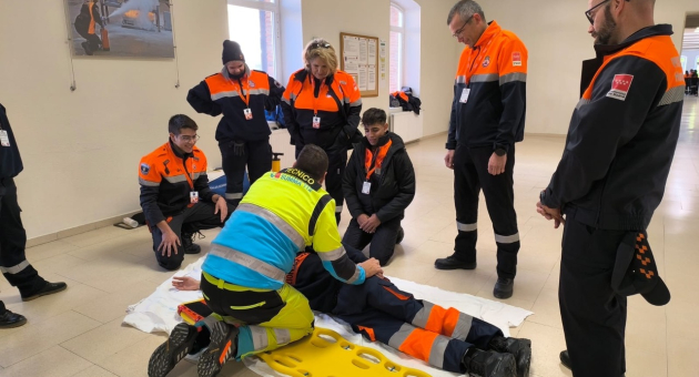 Participación de nuestros vecinos en el curso de formación básica aspirantes a voluntarios de protección civil